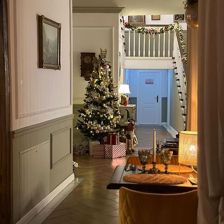 La Fontaine Hotel Hunedoara Luaran gambar