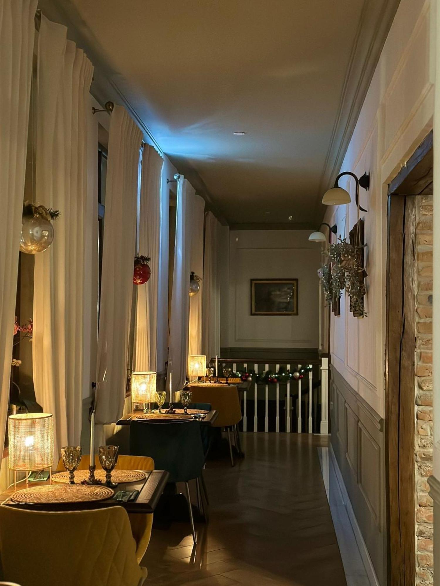 La Fontaine Hotel Hunedoara Luaran gambar